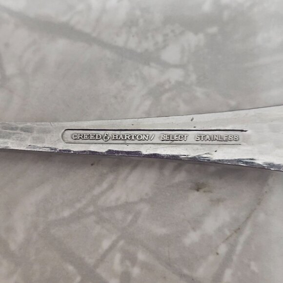 4 Reed Barton Olde English Hammered Spoon 6.25" stainless baroque styled - Picture 5 of 7